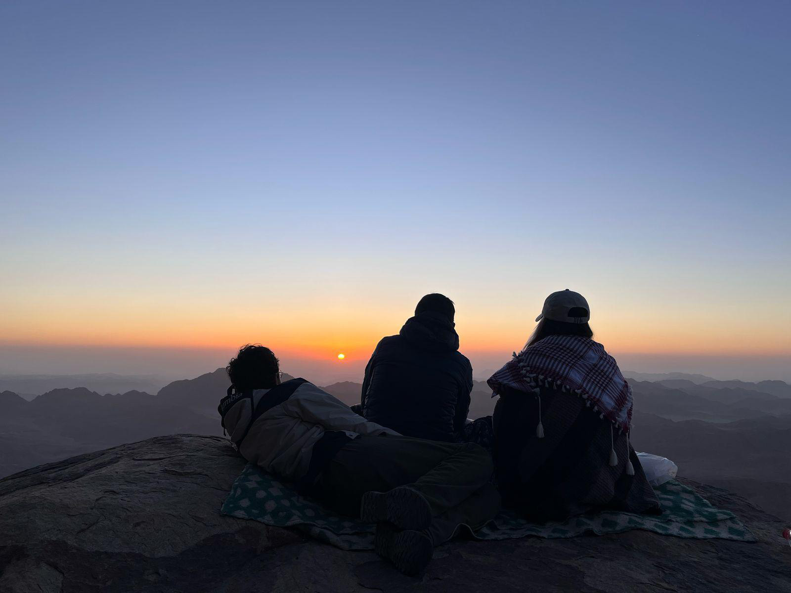 Kızıldeniz’in Kalbinde: Dahab, Sina Dağı ve Şarm El-Şeyh’e Bir Yolculuk